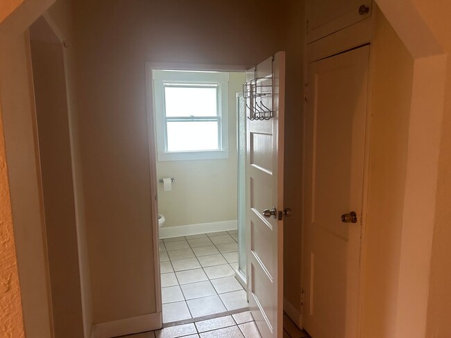 Building Photo - 2/2 Seminole Heights Bungalow