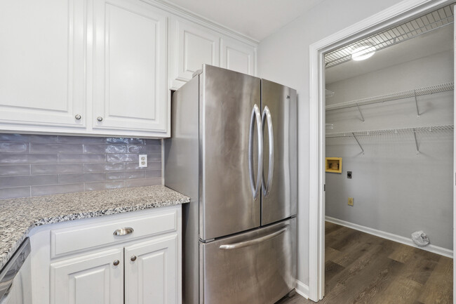 stainless steel appliances - 2071 Defoors Ferry Rd NW