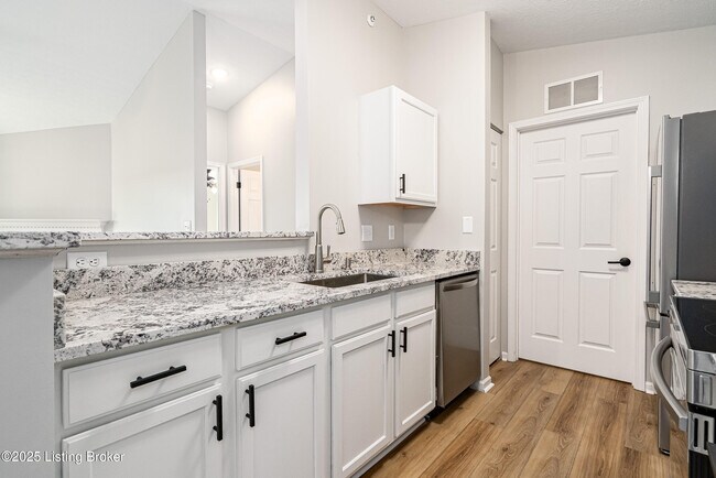 Building Photo - 5307 Rolling Rock Ct