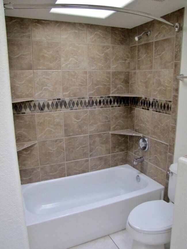 Building Photo - 3BR/2BA/2CG, 1615 sq.ft. home in Sierra Springs subdivision in Sierra Vista, AZ