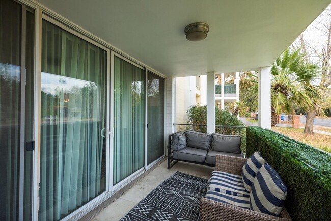 Building Photo - 6502 N Central Ave