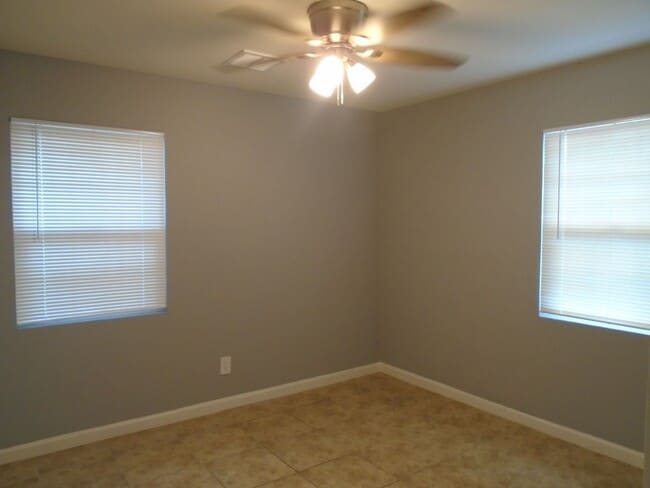 Building Photo - NEW NEW NEW....SOUTHWEST CUTIE !!!