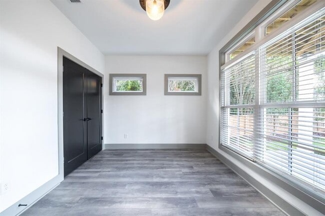 Building Photo - 42 Becker Pl NW