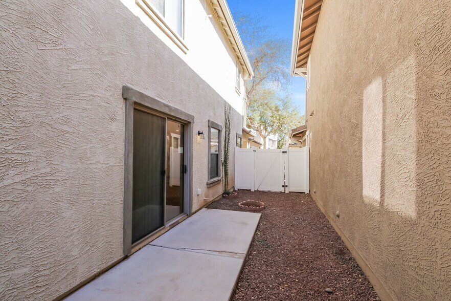 Building Photo - 3874 E Jasper Dr