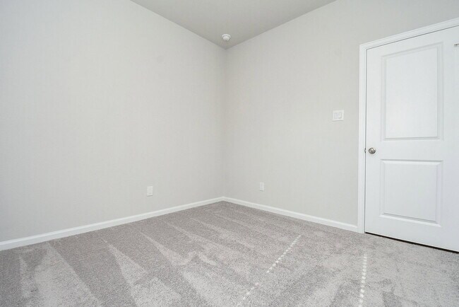 Building Photo - 16493 Moss Ln