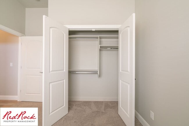 Building Photo - 2 Bedroom Townhome in Sky Ridge, Hurricane