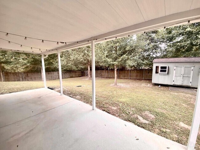 Building Photo - 8431 Ferlon Ave