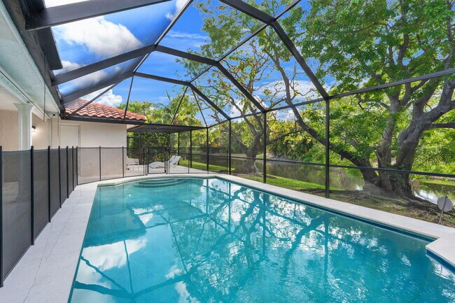 Building Photo - 20202 Back 9 Dr