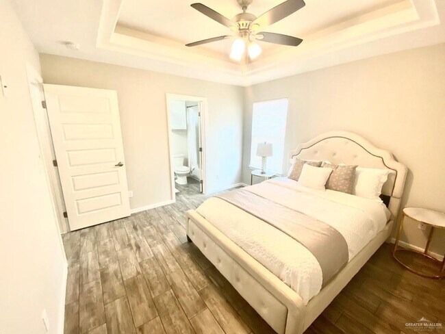 Building Photo - 3409 Sahara Dr
