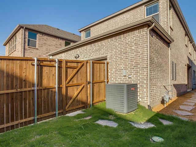 Building Photo - 7629 Regal Ln