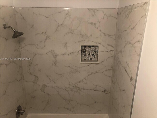 Building Photo - 6735 NW 193rd Ln