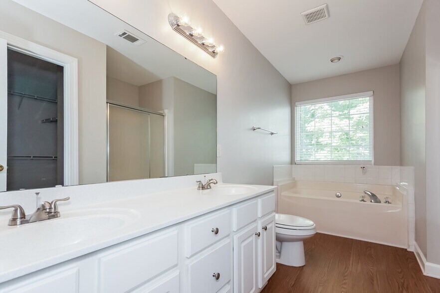 Building Photo - 12229 Keithwood Pl