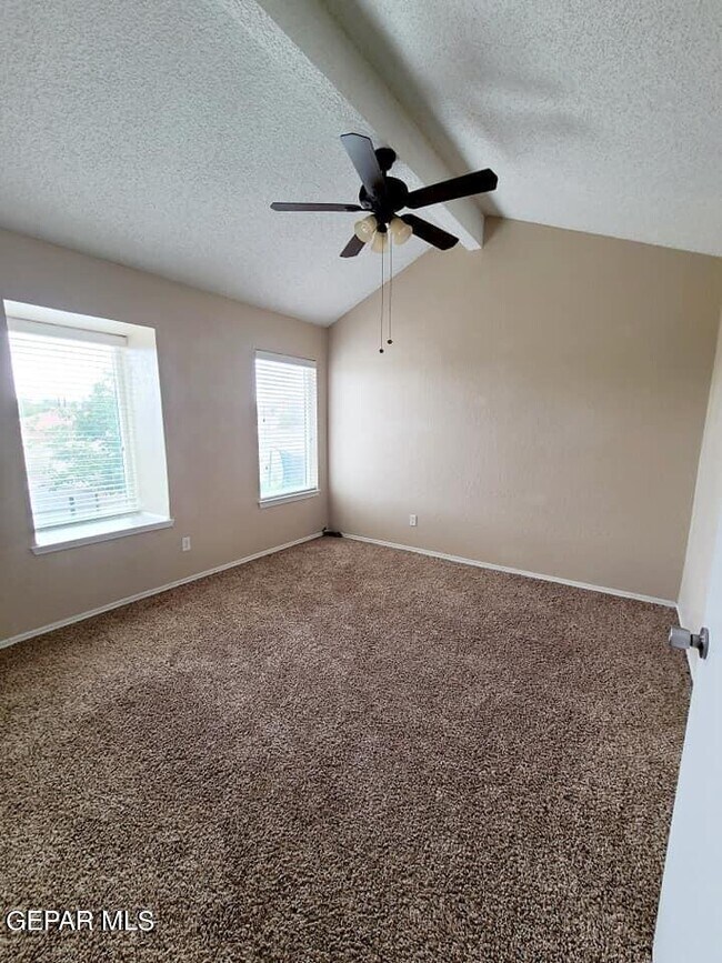 Building Photo - 765 Colchester Dr
