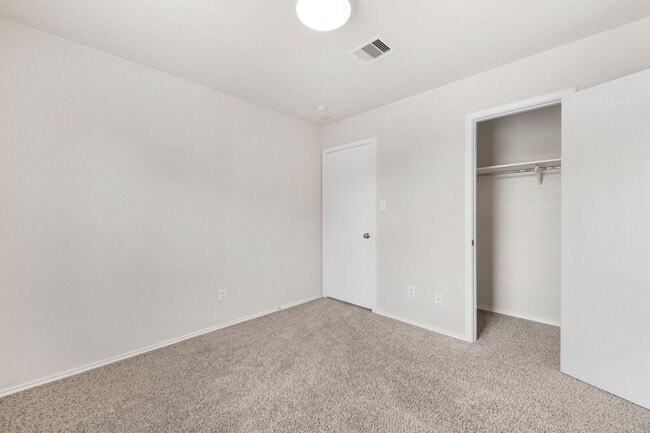 Building Photo - 10034 Southern Sun