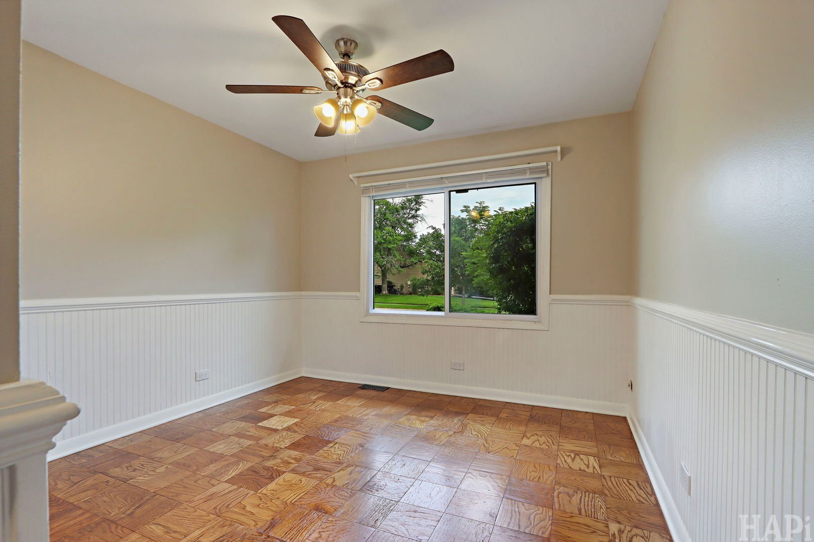 Building Photo - 1540 N Pepper Tree Dr