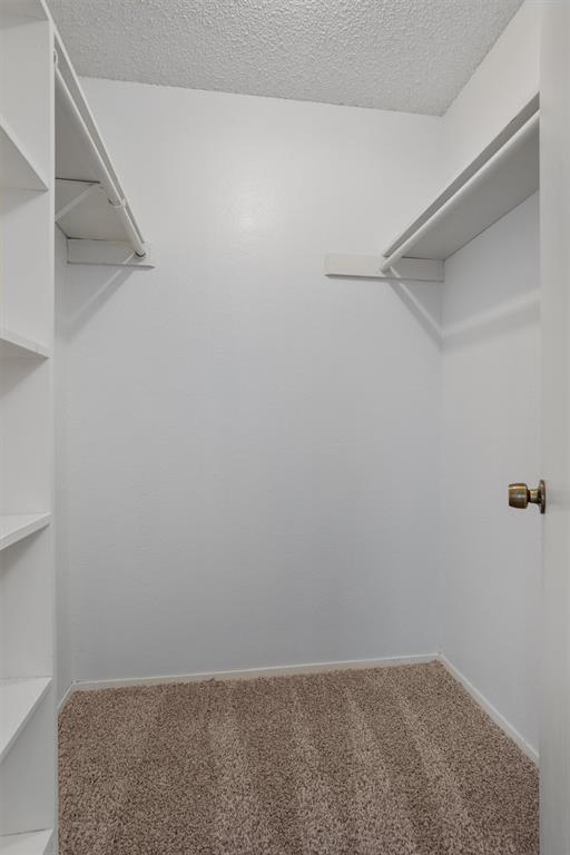 Building Photo - 3610 Fleetwood Dr