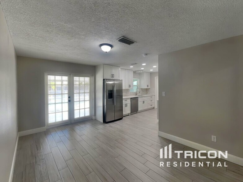 Building Photo - 2536 Eastbrook Blvd