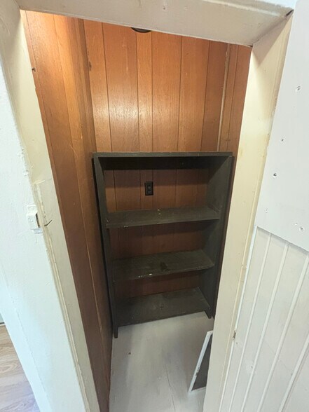 Building Photo - 340 N Franklin St