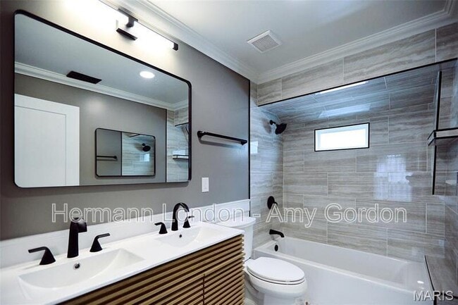 Building Photo - 3258 Walter Ave