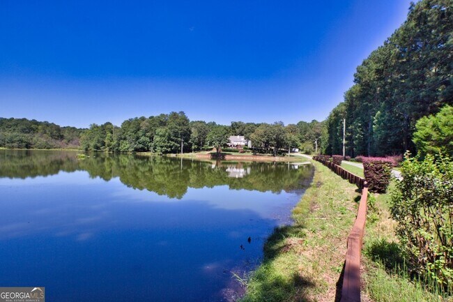 Building Photo - 5166 Wheeler Dr