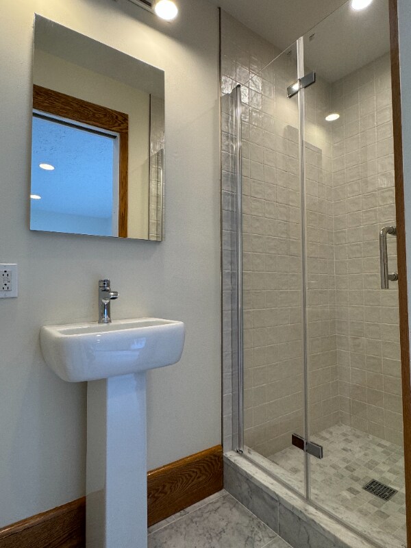 Building Photo - 814 N Park Ave