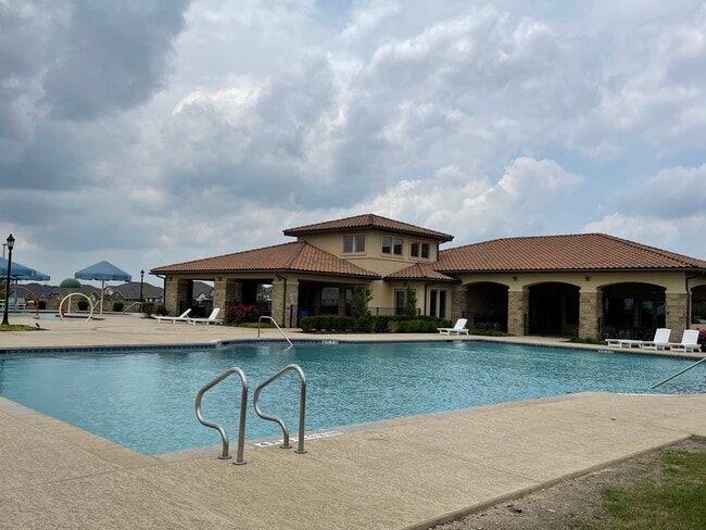 Building Photo - 16805 Lemonia Cove