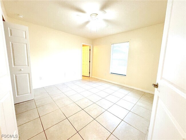 Building Photo - 411 Nicholas Pkwy W