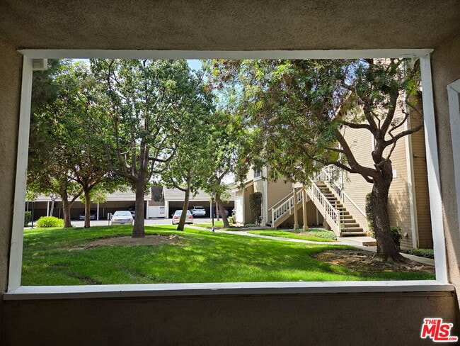 Building Photo - 8805 Berkshire Way