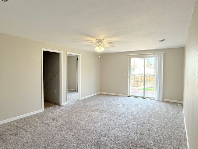 Building Photo - Conveniently Located Home in East Quincy H...