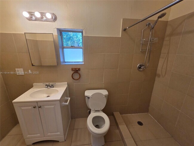 Building Photo - 1085 NW 133rd St