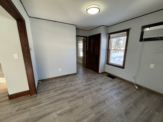 Building Photo - 261 Litchfield St