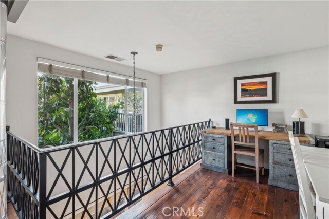 Building Photo - 610 Marigold Ave