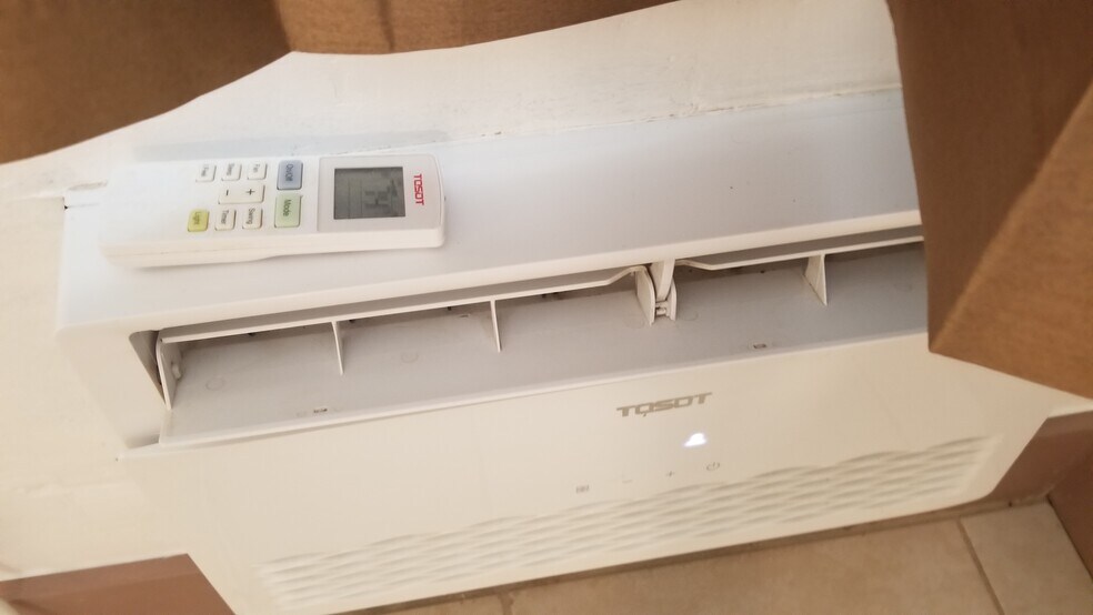 Building Photo - 1952 Madison St