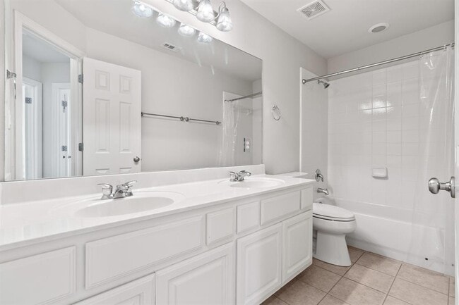 Building Photo - 765 Bent Wood Pl