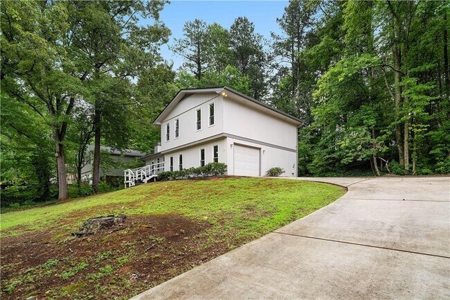 Building Photo - 3260 Creek Hollow Dr