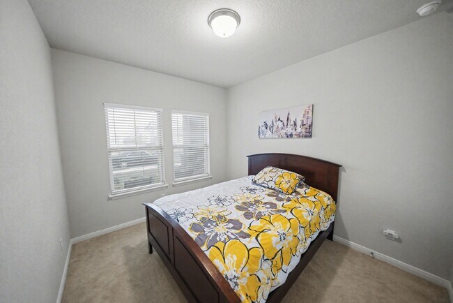 Building Photo - Stylish & Spacious 5-Bed in Prime Schertz Location! - Realtor Commission: $500