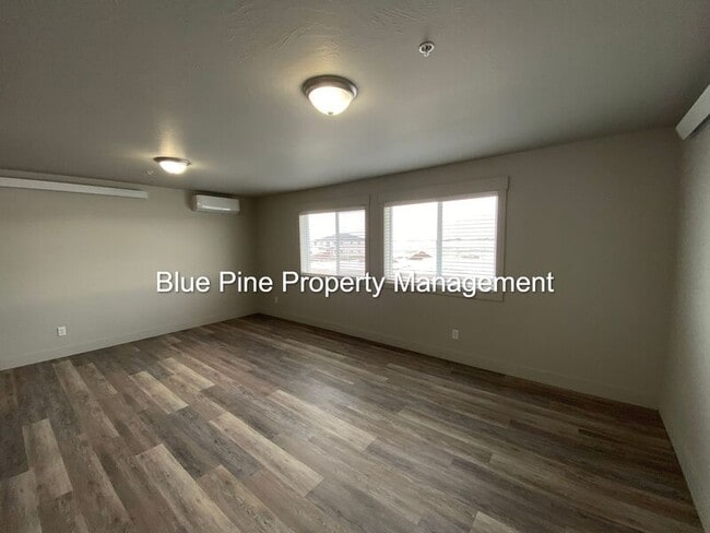 Building Photo - 6255 N Freedom Rd