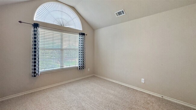 Building Photo - 2126 Hunt Club Trail