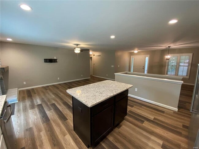 Building Photo - 762 La Feil Dr