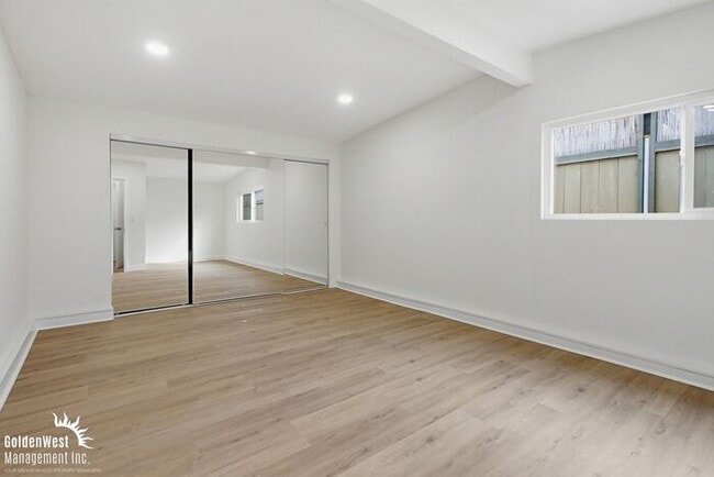 Building Photo - Newly Remodeled 5Bdm 2Ba Home with Huge Patio!