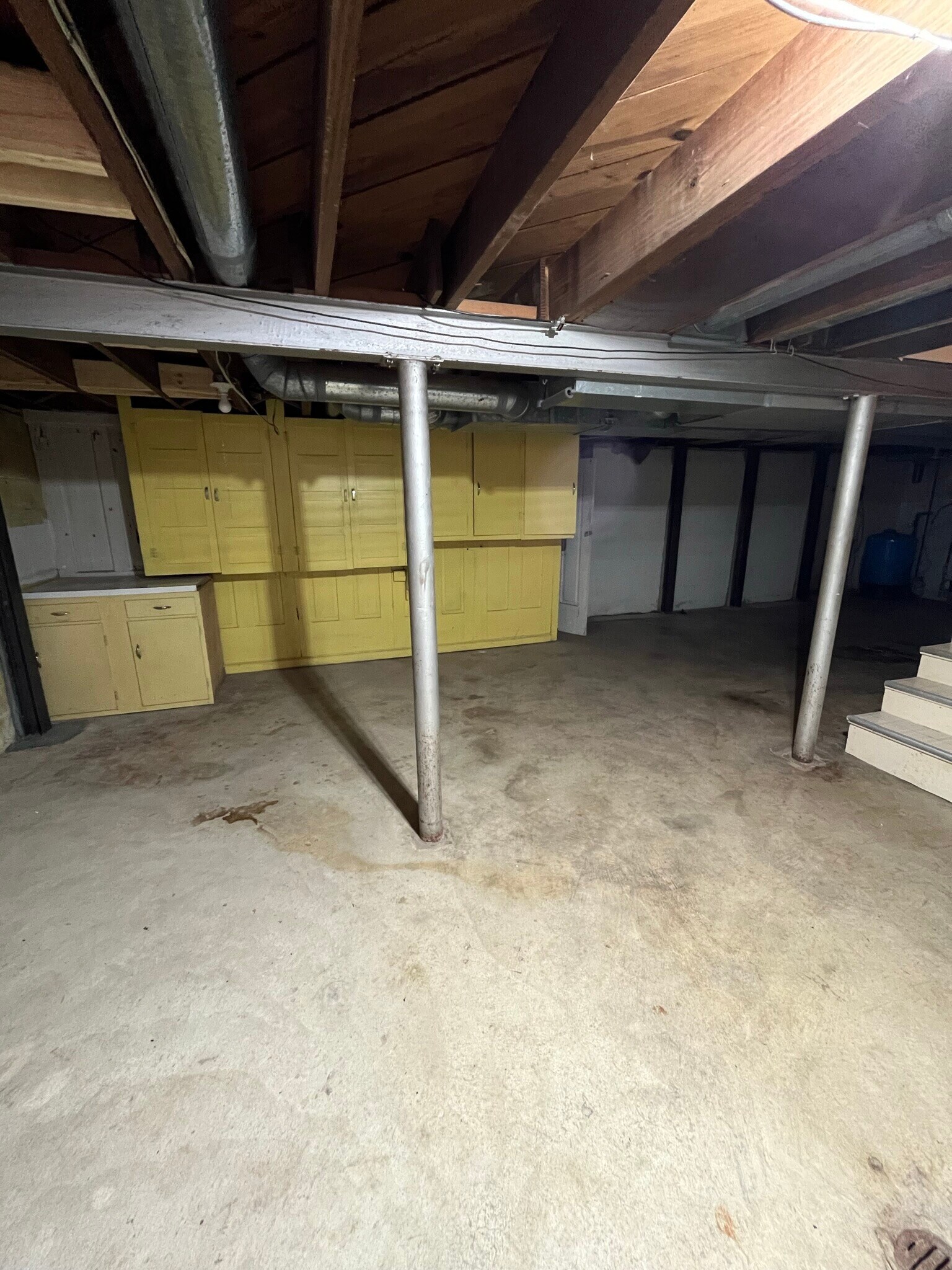 Building Photo - 697 Rosehill Rd
