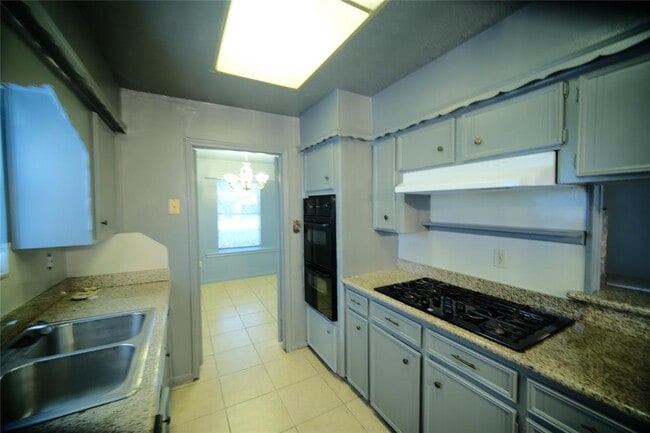 Building Photo - 12327 Bexley Dr