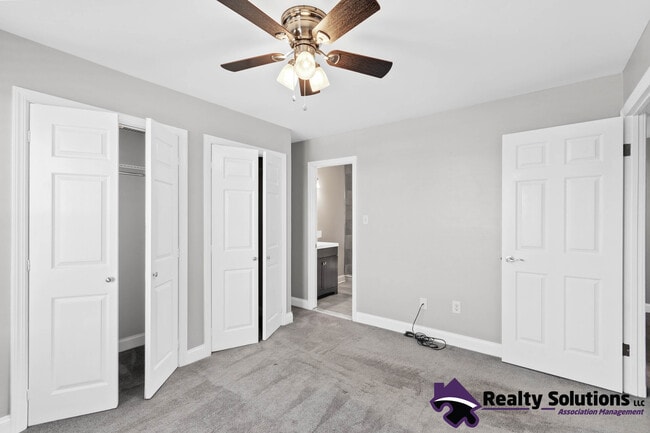 Building Photo - 1018 Harbour Dr