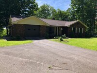 Building Photo - 4262 Hamlin Hwy