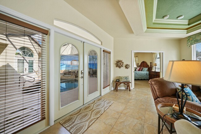 Building Photo - "Waterfront home with Courtyard Pool"