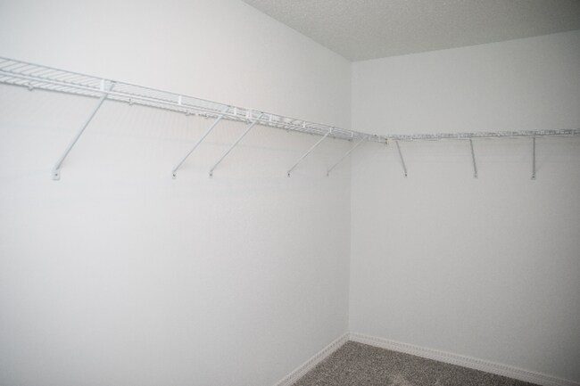 Building Photo - 552 Argyll Dr