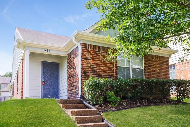 Building Photo - 1485 Pemberton Ln