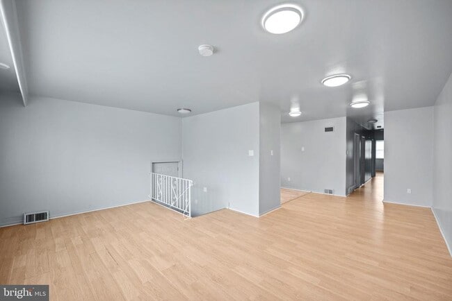 Building Photo - 7727 Langdon St