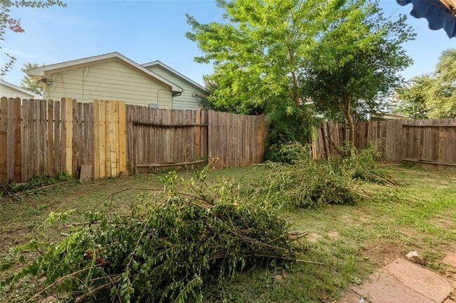 Building Photo - 10218 Berry Hill Ln