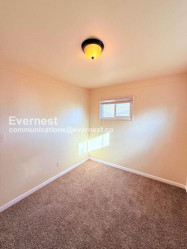 Building Photo - 24612 Berry Ave